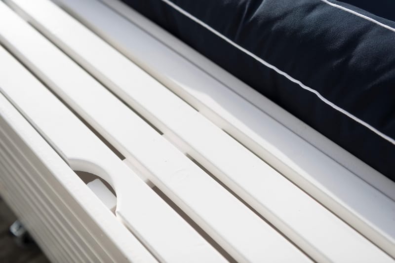 Hillerstorp Bara Vara Utefåtölj - Vitlaserad - Utemöbler - Utestol & trädgårdsstol - Utefåtölj & loungefåtölj