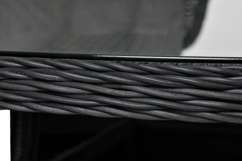 Marcus Matgrupp 140 Rund + 4 Fåtöljer m Dyna - Svart - Utemöbler - Utegrupp - Matgrupp utomhus