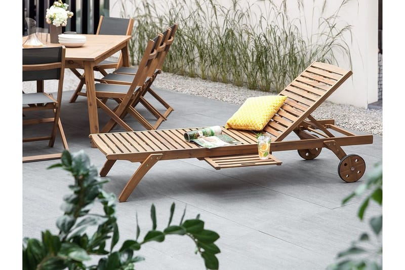 Cesana Trädgårdsmöbelset Med Utebord + 8 Utestolar+Schäslong 2 St - Trä/Natur - Utemöbler - Utegrupp - Matgrupp utomhus