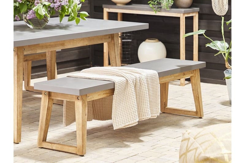 Trädgårdsmöbelset av Utebord och 2 Bänkar Utomhus grå ORIA - Grå - Utemöbler - Utegrupp - Matgrupp utomhus