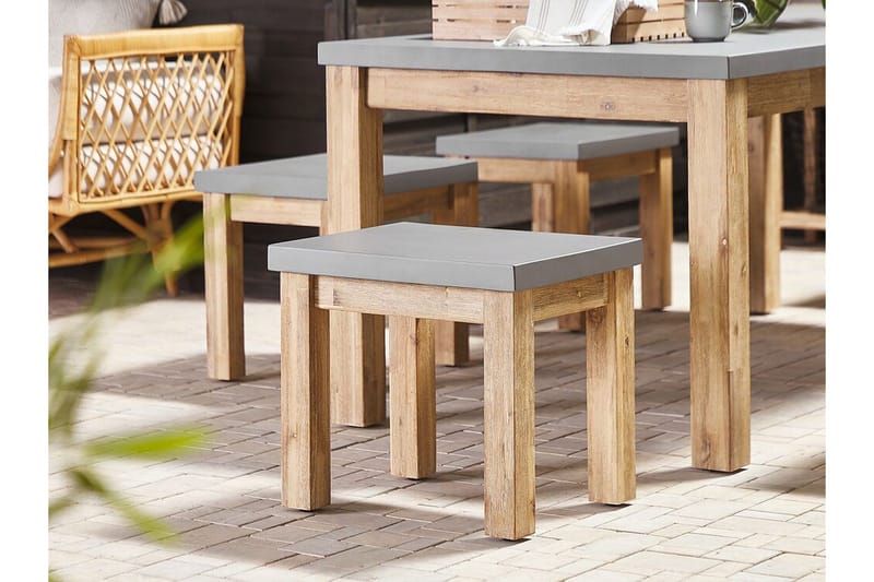 Trädgårdsmöbelset av Utebord och 6 Utestolar grå OSTUNI - Grå - Utemöbler - Utegrupp - Matgrupp utomhus