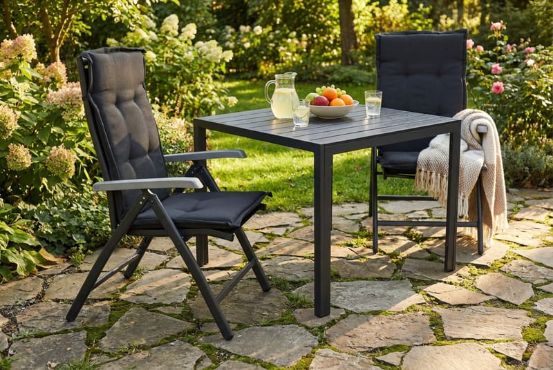Tunis Matgrupp Utomhus 90 + 2 Monaco Lyx Positionsstol m Dyna - Svart/Svart/Grå - Utemöbler - Utegrupp - Matgrupp utomhus